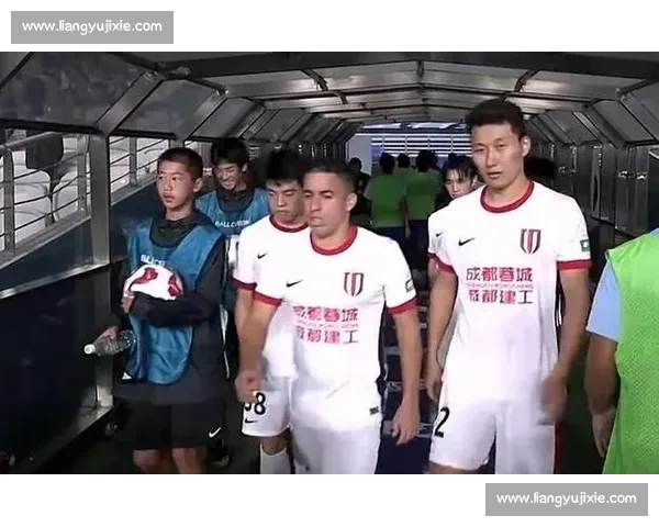 申花紧追国安!蓉城平局致争冠悬念升级,第三集团分化 申花紧追国安!蓉城平局致争冠悬念升级,第三集团分化