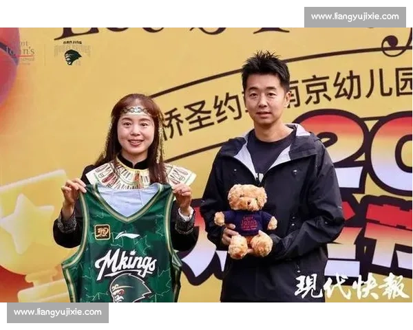 周琦爱子幼儿园毕业！与男篮叔叔互动害羞萌翻全网