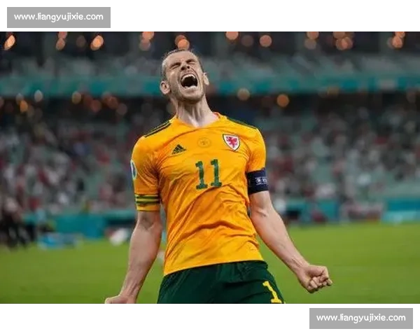 张玉宁:甘坐冷板凳的冠军执念,替补席上的 MVP 级逆袭 张玉宁:甘坐冷板凳的冠军执念,替补席上的 MVP 级逆袭